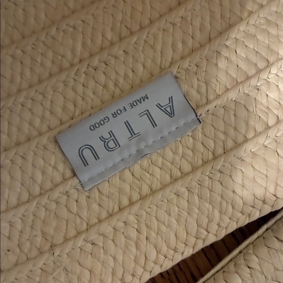 Altru Woven Totes in Cream - 2 totes - Picture 4 of 4